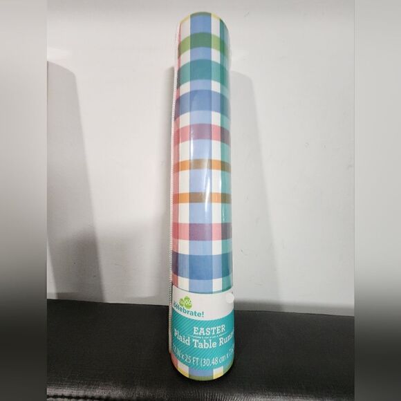 Lot of two rolls of paper Easter table runner 12 in x 25 ft pastel - Picture 3 of 4